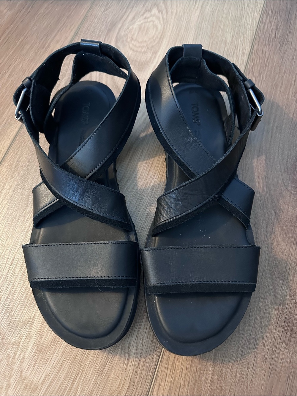 TOMS Women's Black Leather Strappy Sandals size 9.5